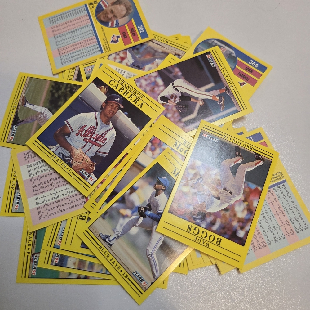 Fleer 91 Yellow Baseball Trading Cards Lot Over 30 Cards - Picture 7 of 7